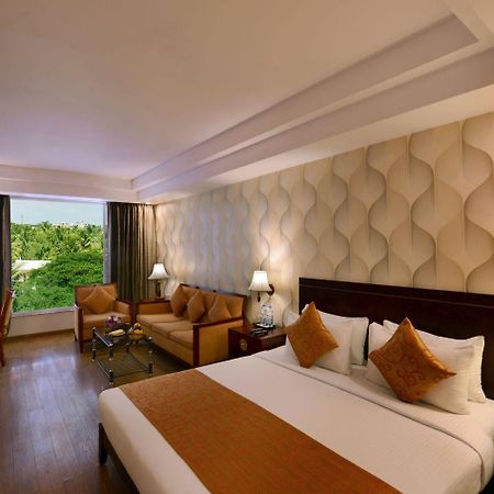Clarks Inn Airport Hotel 胡布利 外观 照片